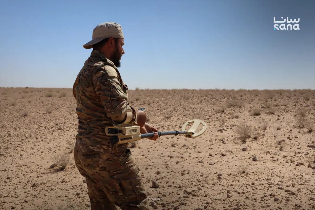 الجيش السوري يفكك آلاف الألغام في دير الزور ومحيطها لتأمين عودة السكان