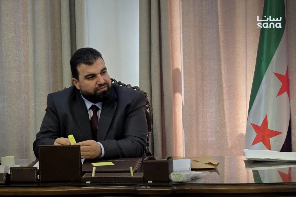 محافظ السويداء يدعو إلى تفعيل الاتفاق الثلاثي لتعزيز الأمن والاستقرار