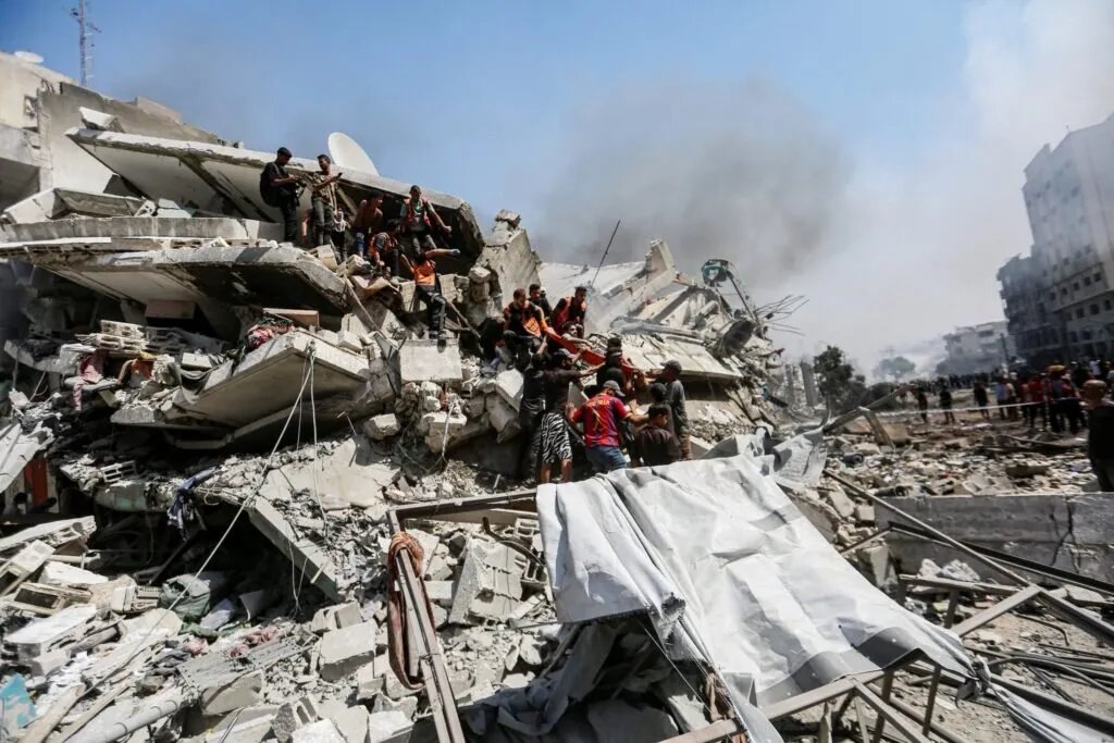 تصعيد إسرائيلي في غزة: 33 شهيداً فلسطينياً في قصف متواصل