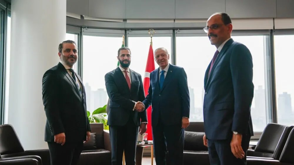 أردوغان يعرب عن أمله في رفع العقوبات عن سوريا قريباً