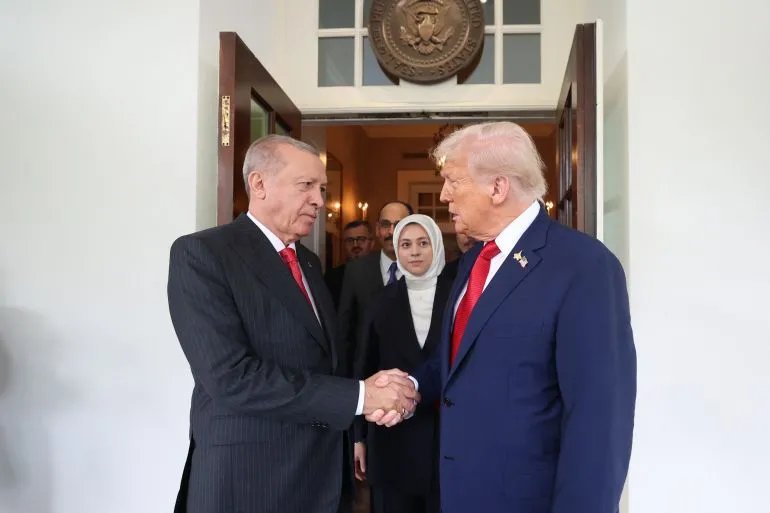 أردوغان يعرب عن ارتياحه بعد لقائه بترامب في واشنطن