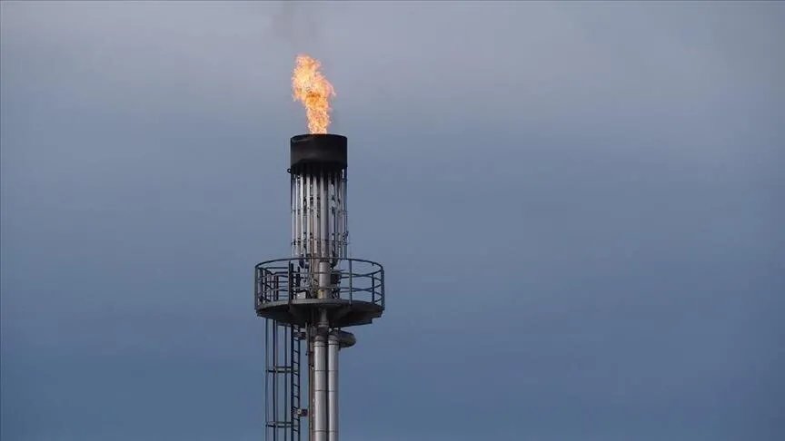 تنافس خليجي محموم على الطاقة السورية: الإمارات والسعودية وقطر تتنافس على النفط والغاز