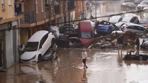 إسبانيا: أمطار غزيرة تثير القلق في فالنسيا من تكرار فيضانات 2024