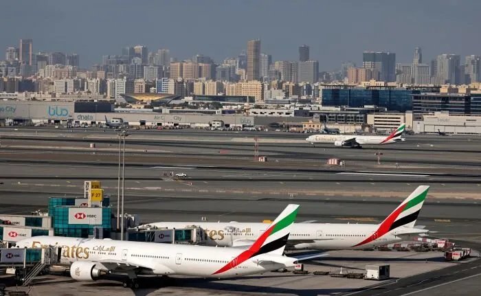 انخفاض كبير مرتقب: أسعار تذاكر الطيران بين سوريا والإمارات قد تهبط 40% بعد استئناف الرحلات