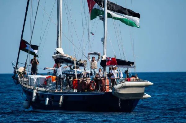مركز حقوقي يطالب بحماية دولية لأسطول الصمود لكسر حصار غزة في ظل تهديدات إسرائيلية