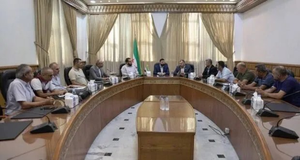 محافظ طرطوس يبحث مع الأسرة التموينية تحسين جودة الخبز وتطوير الرقابة