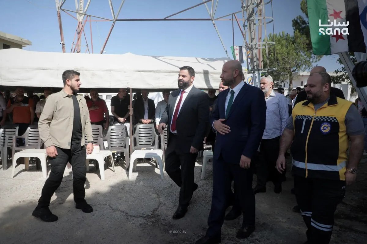 وزير الطوارئ يفتتح مركزاً للدفاع المدني في القدموس لتعزيز الاستجابة للكوارث