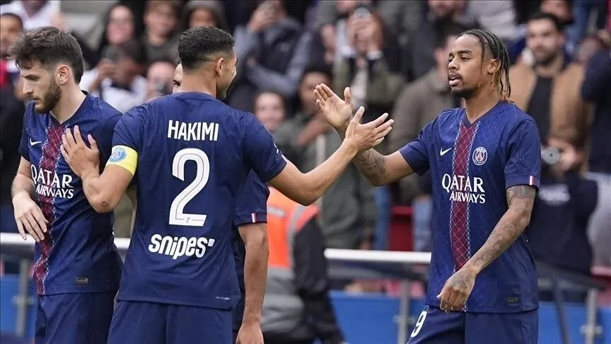 باريس سان جيرمان يستعيد صدارة الدوري الفرنسي بتعادل مثير مع ليل