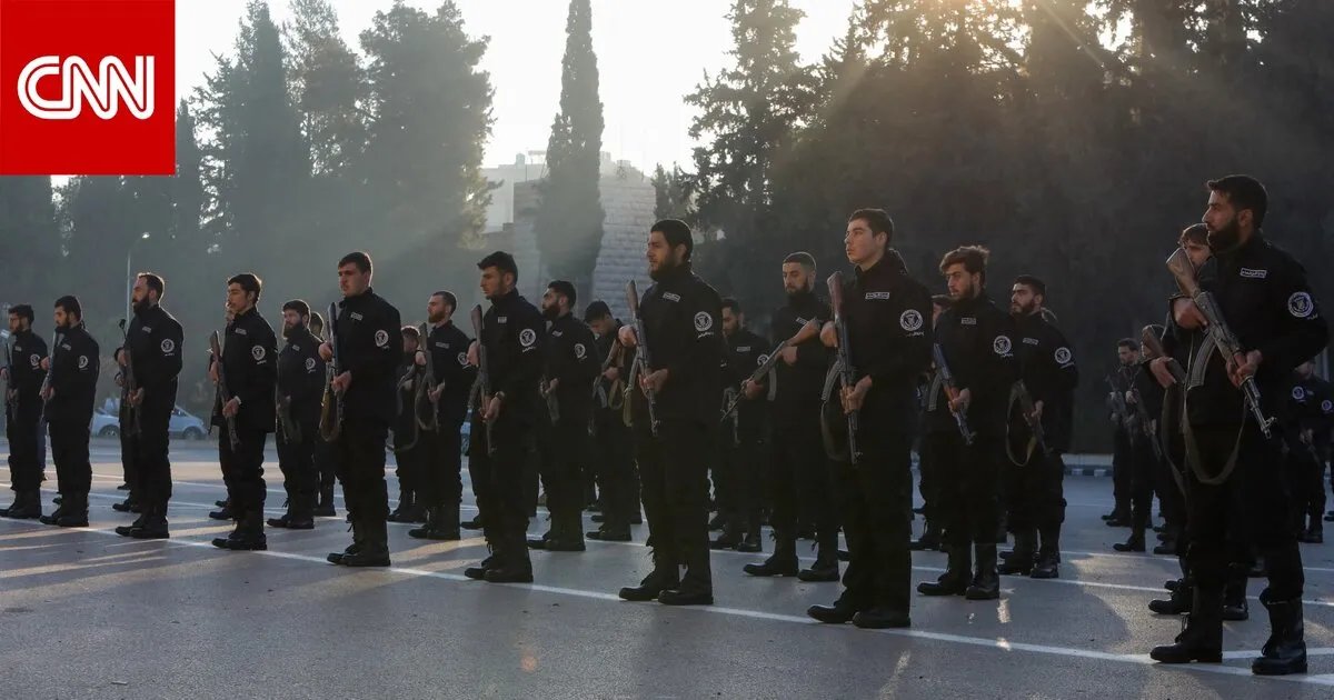 سوريا تنفي صدور أحكام إعدام بحق مسؤولين سابقين في نظام الأسد بينهم المفتي حسون