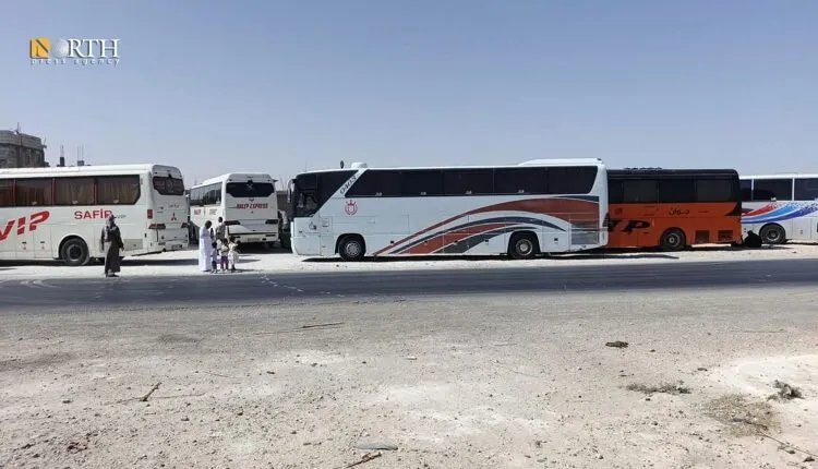 لليوم الرابع: استمرار إغلاق طريق الرقة - حمص وتفاقم معاناة المسافرين