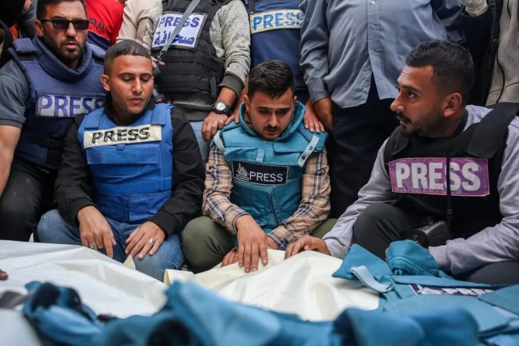بيروت تتضامن مع الصحفيين الفلسطينيين وتندد بجرائم الاحتلال الإسرائيلي في غزة