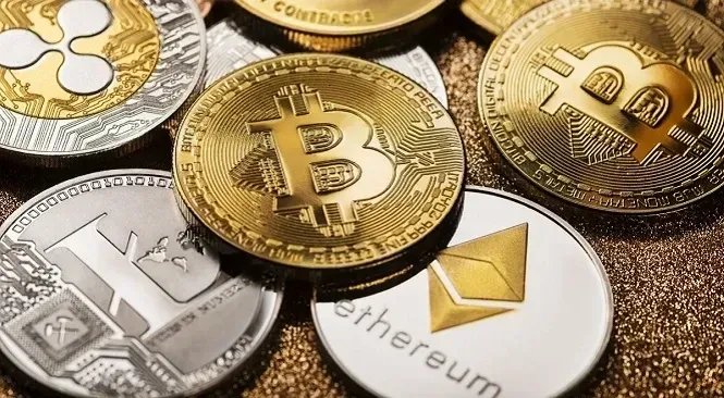انتعاش العملات المشفرة بعد هبوط حاد: البيتكوين تتجاوز 113 ألف دولار والإيثريوم تقفز بنسبة 7%