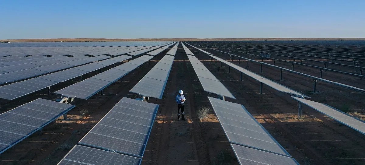 السعودية تخطو نحو مستقبل الطاقة المستدامة: تقليص الاعتماد على النفط في توليد الكهرباء بحلول 2030