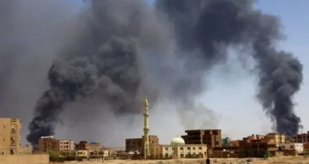أم درمان تحت القصف: انفجارات عنيفة تهز شمال العاصمة السودانية وتثير الذعر