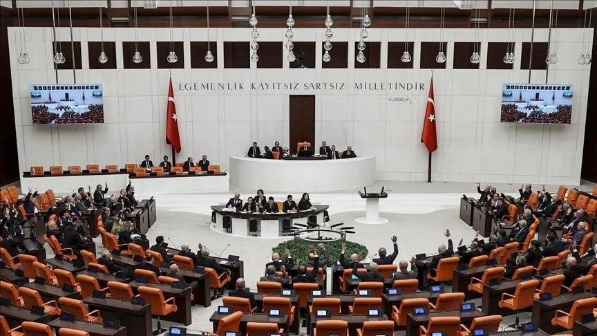 البرلمان التركي يمدد تفويض إرسال القوات إلى العراق وسوريا لثلاث سنوات إضافية