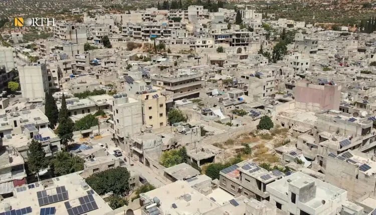 قتلى وجرحى في هجوم مسلح يستهدف حافلة غرب إدلب
