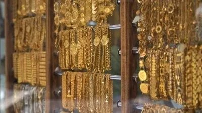 ارتفاع طفيف مستمر: أسعار الذهب في سوريا تتجاوز 1.4 مليون ليرة للغرام الواحد