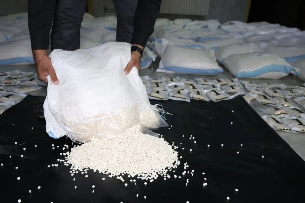 إحباط تهريب ضخم: ضبط 11 مليون حبة كبتاغون قادمة من لبنان في ريف حمص