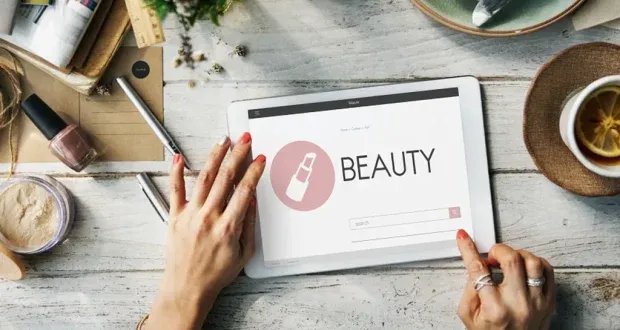 الجمال الرقمي: كيف تعيد التكنولوجيا تشكيل مفهوم الأناقة والهوية في العصر الحديث؟