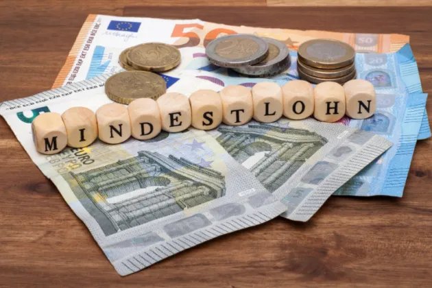 ألمانيا تقر زيادة الحد الأدنى للأجور على مرحلتين حتى عام 2027