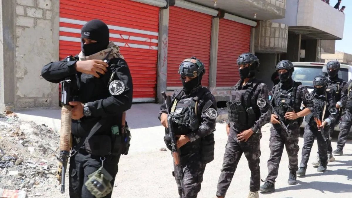 حملة اعتقالات واسعة لـ "قسد" في ريف دير الزور تطال مدنيين