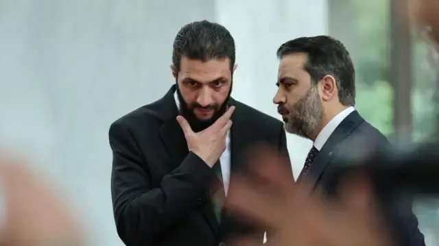 الكشف عن حزب جديد يتبع للرئيس الشرع في دمشق: هل يكون بديلاً للبعث؟