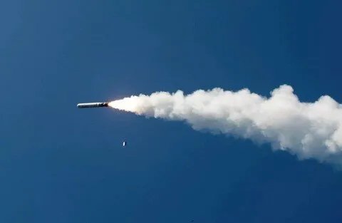 موافقة أمريكية محتملة على تزويد أوكرانيا بصواريخ توماهوك: ترامب وبوتين يحذران