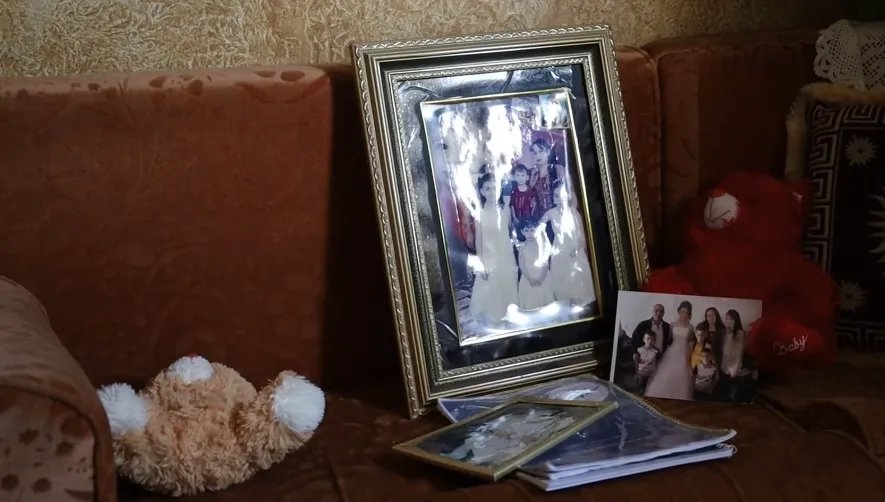 طريق دمشق - السويداء: كمائن الموت وحافلات تحت نيران المسلحين، تقرير لقناة أمريكية