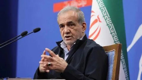 بزشكيان يتعهد بإعادة بناء المواقع النووية الإيرانية بعد قصفها.. ومساعٍ عُمانية لاستئناف المفاوضات مع واشنطن