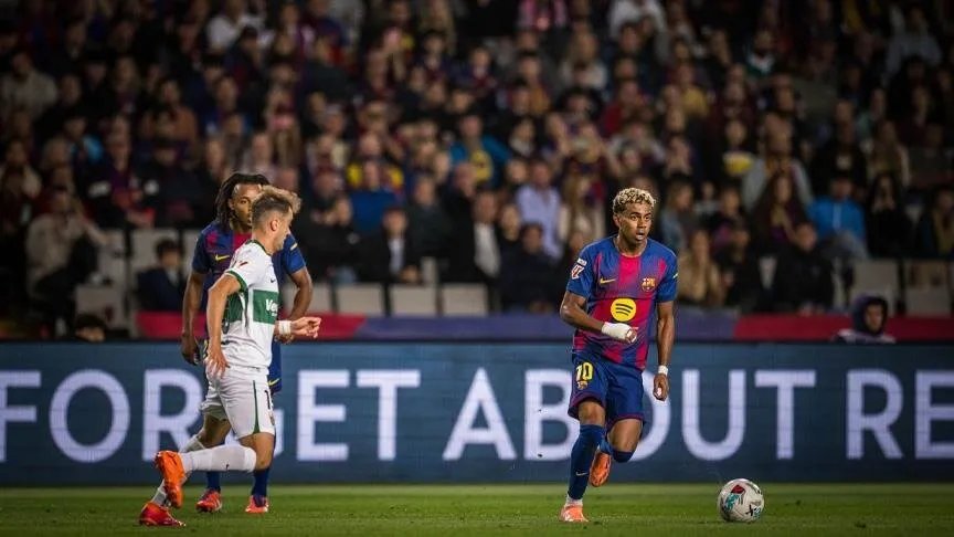 برشلونة ينتفض ويهزم إلتشي بثلاثية في الليغا