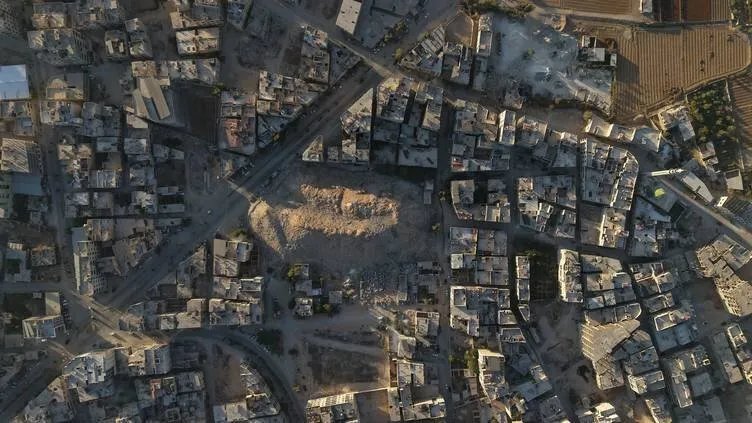 عربين: جبل الأنقاض يروي فصول الدمار ويدفن ذكريات الغوطة الشرقية