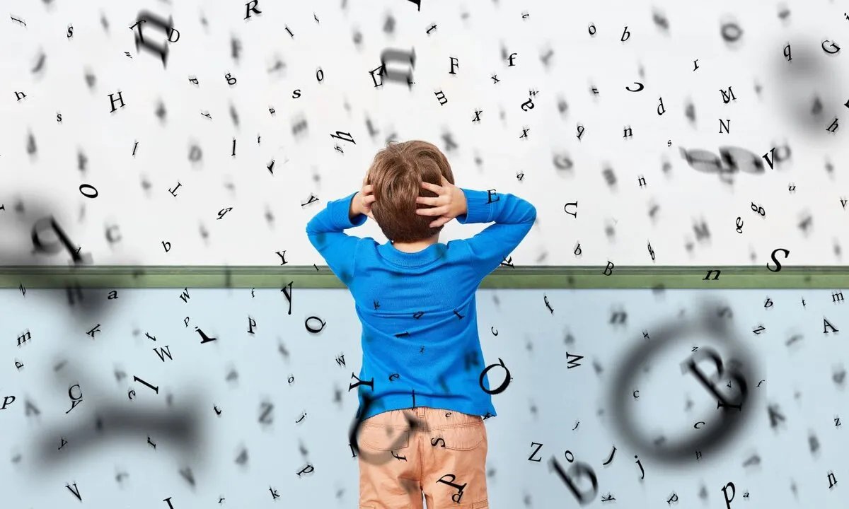 عُسر القراءة: الأعراض، التشخيص، وطرق العلاج والتأهيل