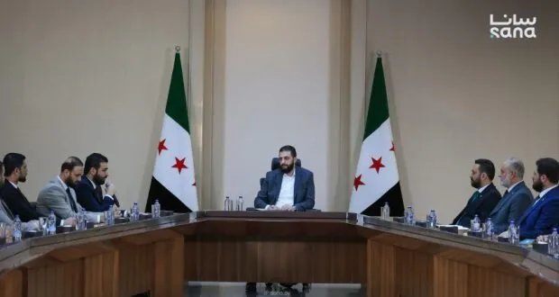 الرئيس الشرع يناقش تعزيز الأمن والاستقرار مع وزير الداخلية وقادة الأمن