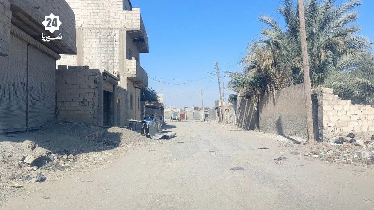 تدهور الخدمات يفاقم معاناة سكان الأحياء الغربية في الرقة: الكهرباء والصرف الصحي والطرق في دائرة الخطر