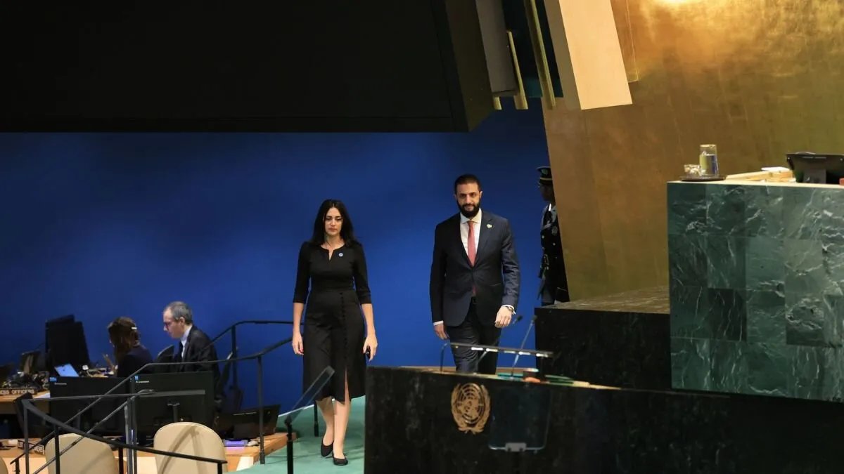 واشنطن تسعى لرفع العقوبات عن أحمد الشرع في مجلس الأمن تمهيداً للقائه بترامب