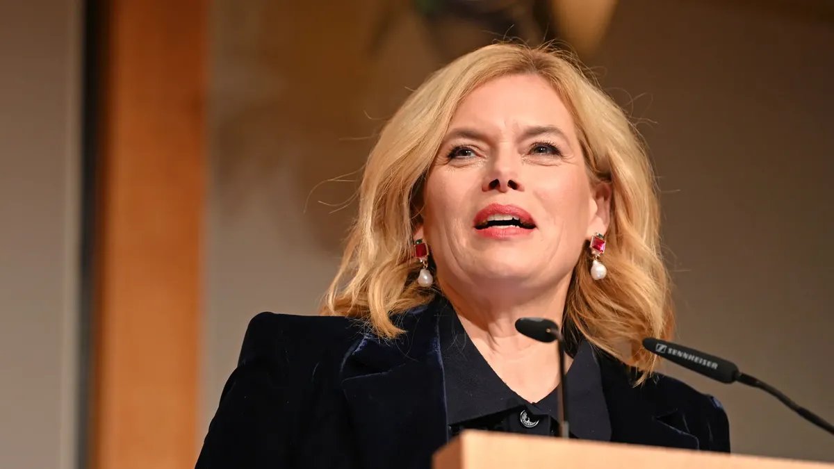 رئيسة البرلمان الألماني تصف ألمانيا بـ "بيت الدعارة الأوروبي" وتدعو إلى حظر شراء الجنس