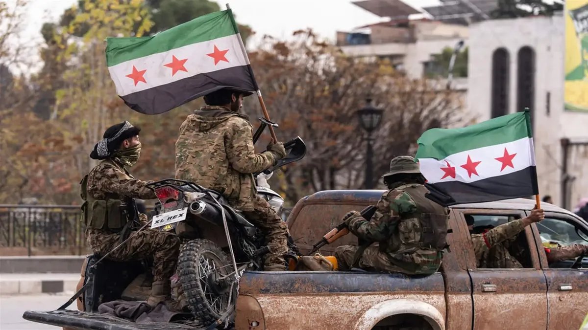 وزارة الدفاع السورية تعلن عن آلية جديدة لعودة الضباط المنشقين