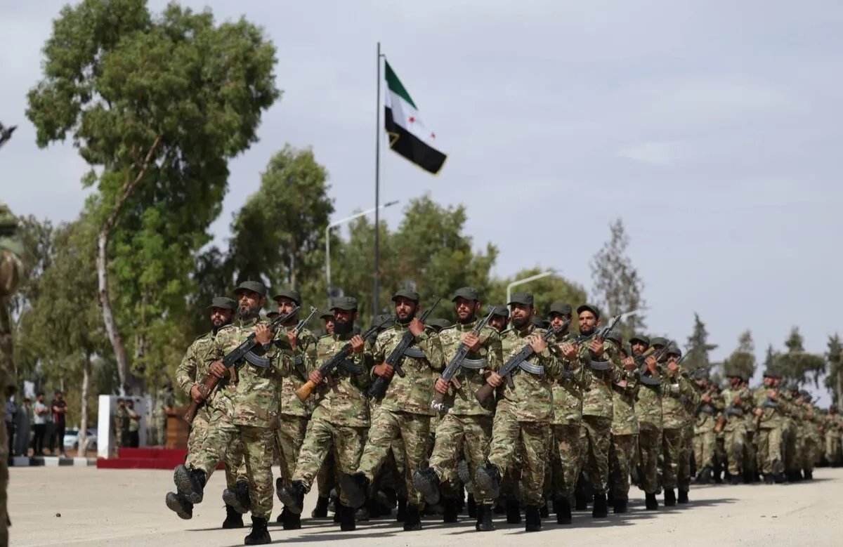 وزارة الدفاع السورية تعيد دمج ضباط منشقين وتعينهم في مناصب قيادية