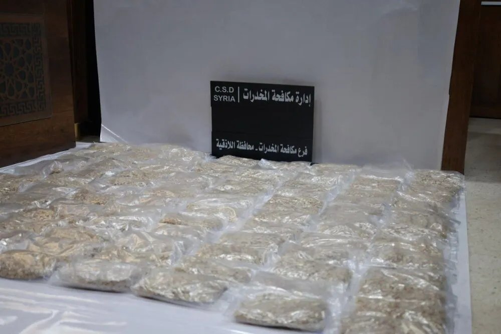 اللاذقية: ضبط أكثر من 140 ألف حبة كبتاغون بحوزة متورط