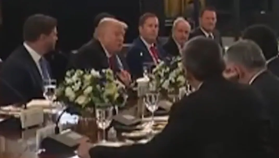 ترامب يكشف: رفع العقوبات عن سوريا جاء بطلب من تركيا وإسرائيل