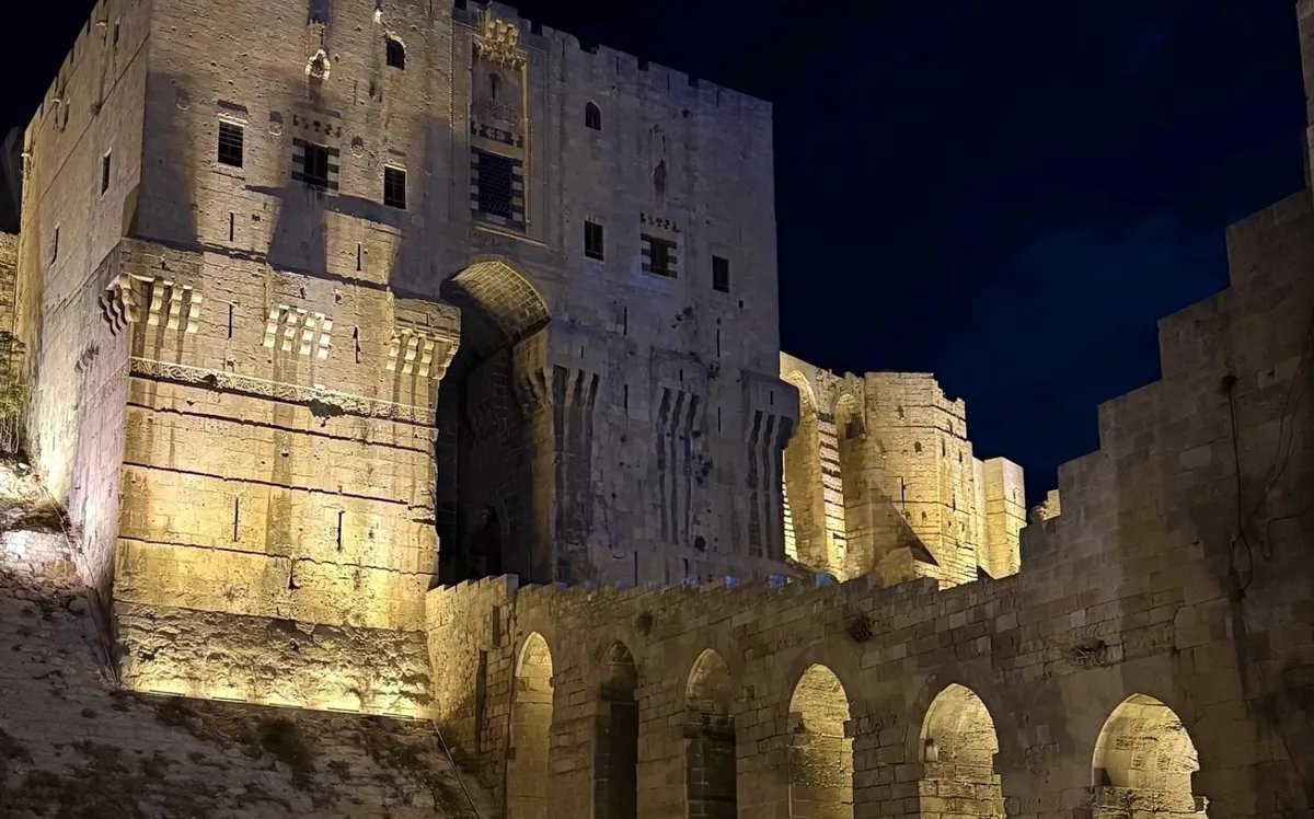 حلب تستعيد عافيتها: تحسن ملحوظ في الكهرباء والأمن بعد سنوات من المعاناة