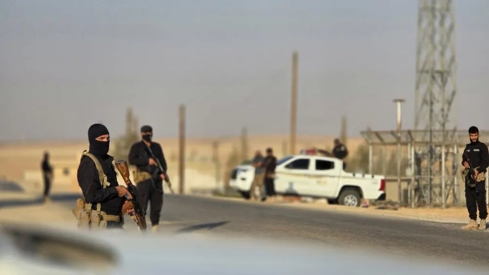 الداخلية السورية تشن حملة استباقية واسعة ضد داعش: اعتقال 71 عنصراً وتحييد خطر التنظيم