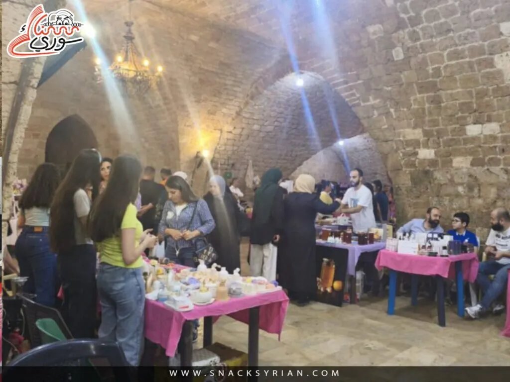بازار "من عنا لعندكم" في طرطوس: نافذة لدعم المشاريع الصغيرة وإبراز إبداعات الشباب