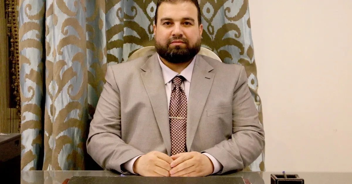 محافظ السويداء يحذر من استغلال الأهالي وابتزازهم عبر صناديق جمع الأموال غير القانونية