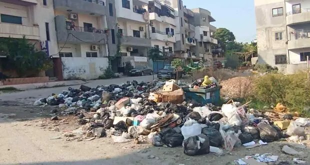 تراكم القمامة يثير استياء سكان دوير الشيخ سعد بطرطوس والبلدية توضح الأسباب