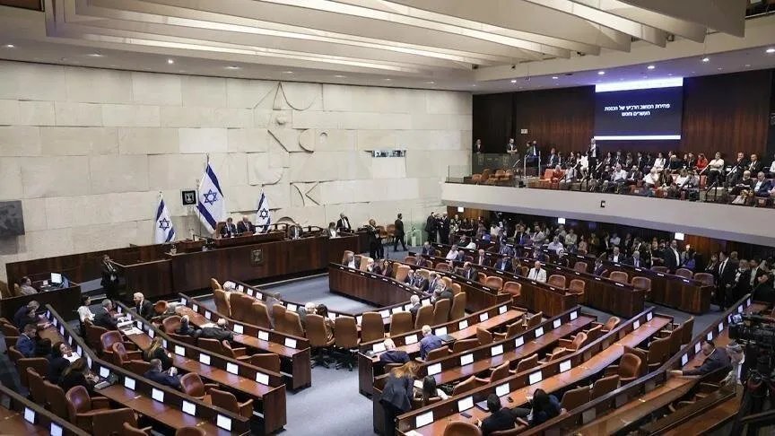 الكنيست يوافق مبدئياً على مشروع قانون بإعدام الأسرى الفلسطينيين وسط خلافات حادة