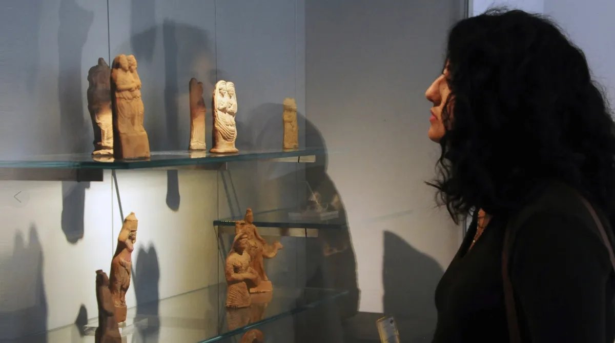 صدمة في دمشق: سرقة تماثيل أثرية لا تقدر بثمن من المتحف الوطني!