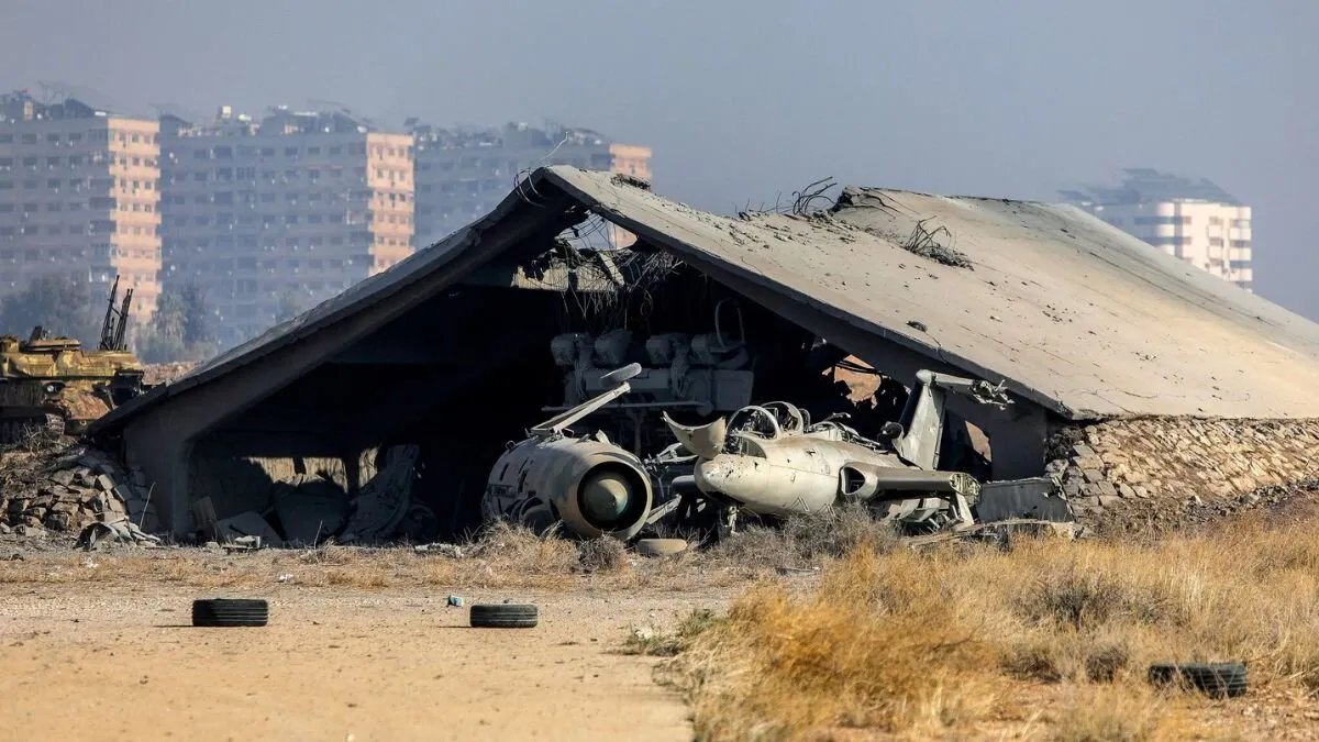 الوجود الأمريكي المحتمل في دمشق: تساؤلات حول السيادة السورية واتفاق محتمل مع إسرائيل