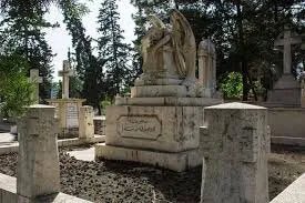 حلب: ذكريات شخصية من المقابر المسيحية ورائحة الوطن