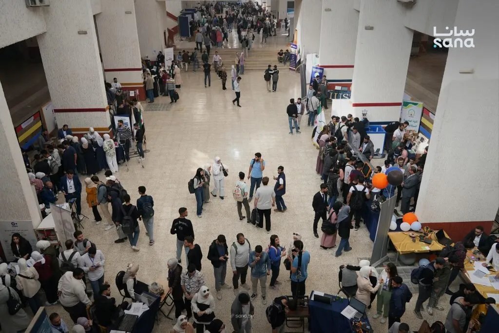 الجامعات السورية الخاصة تستعرض ابتكارات الذكاء الاصطناعي في معرض الهندسة الميكانيكية بدمشق
